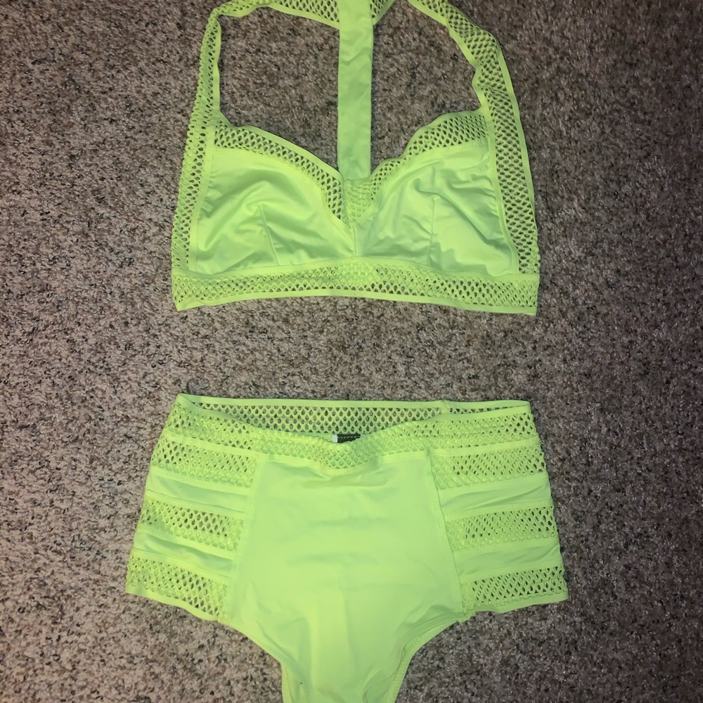 Two piece set